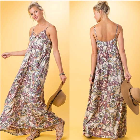 Dresses & Skirts - Bohemian maxi dress